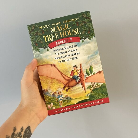 Magic Tree House Boxed Set, Books 1-4: - Paperback, by Mary Pope Osborne - Great - Picture 1 of 8